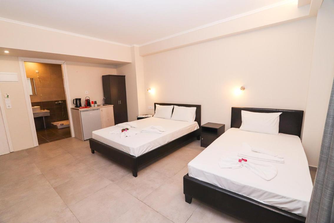 Hotel Banbus Loutra Edipsou  Exterior foto